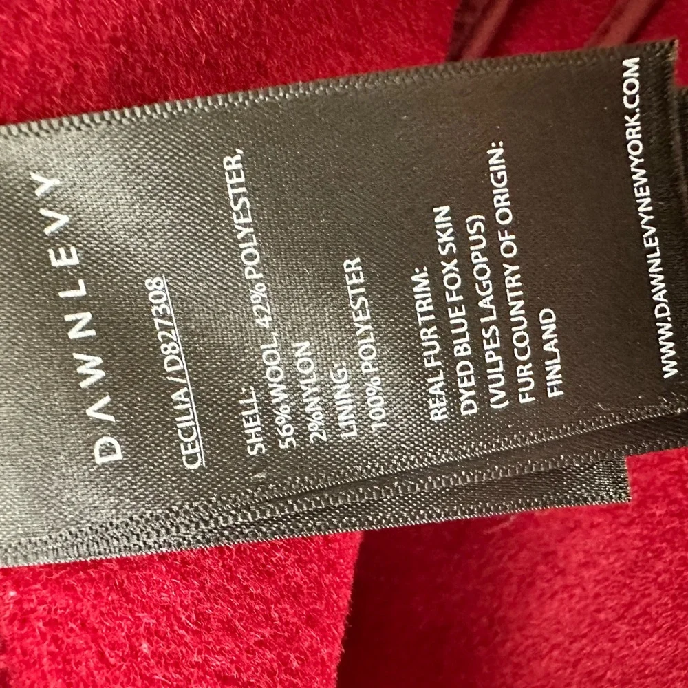 Dawn Levy Burgundy Coat with real Fox fur detachable collar. - Picture 6 of 6